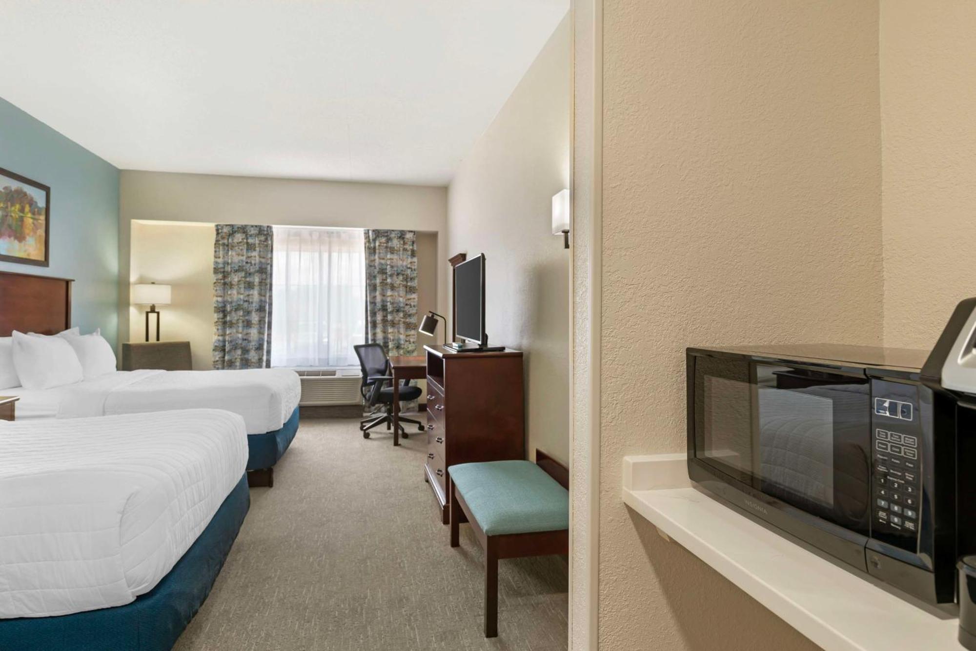 Best Western Plus Crossroads Inn & Suites Zion Crossroads Exterior photo